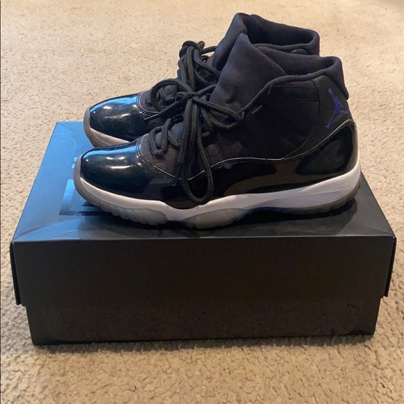 Air Jordan 11 Space Jam main image 3